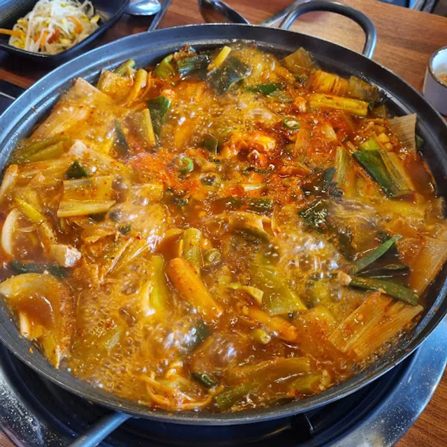고령촌돼지찌개 이시아폴리스점