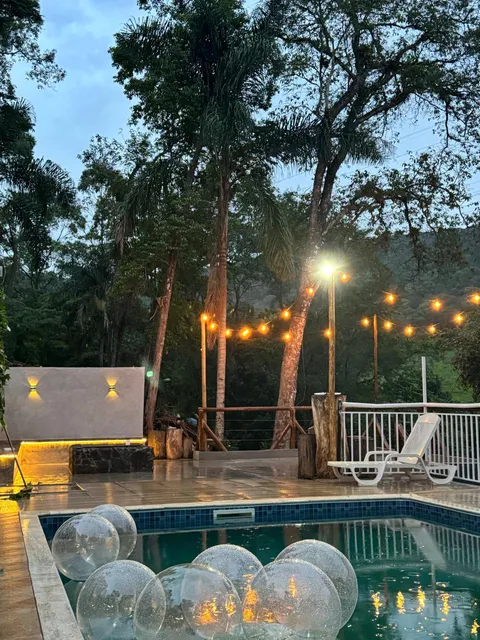 Recanto Paraíso (céu azul)