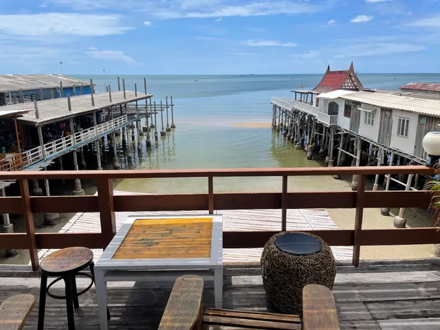 SEA WAVE GUEST HOUSE บ้านพักติดทะเลหัวหิน