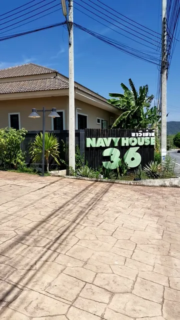 Navy House 36
