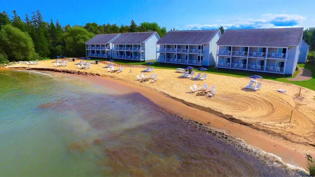 Clearwater Lakeshore Motel