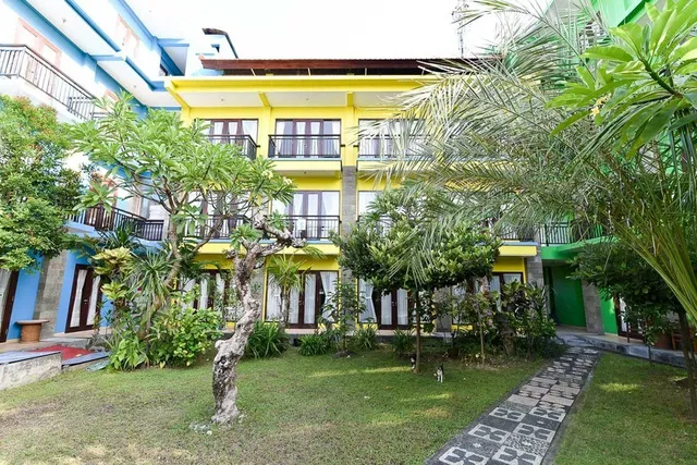 RedDoorz near Level 21 Mall Denpasar