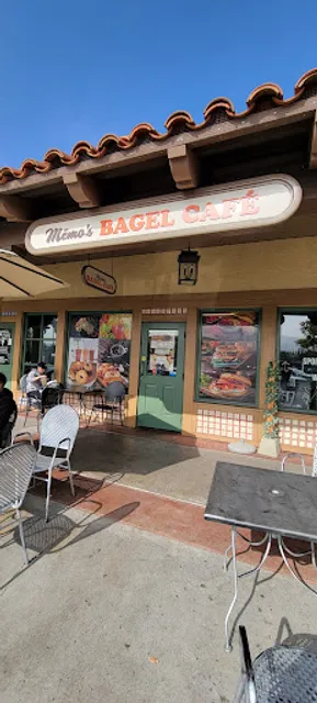 Memo's Bagel Café
