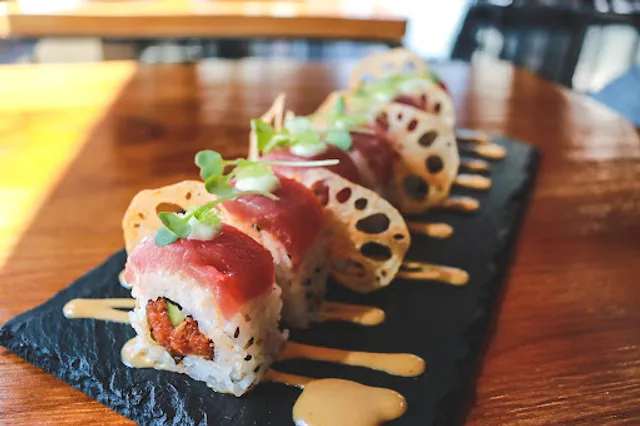 MOTOMOTO Sushi & Izakaya