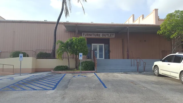 Willy's Furniture Outlet