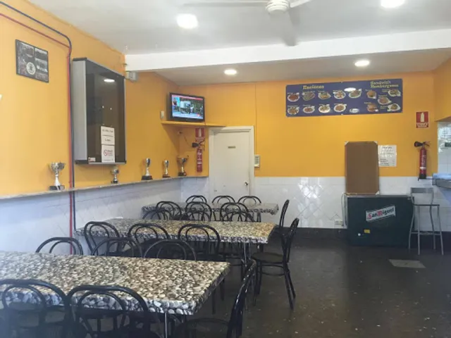 Cafetería - Complejo deportivo Zona Norte (Paraninfo)