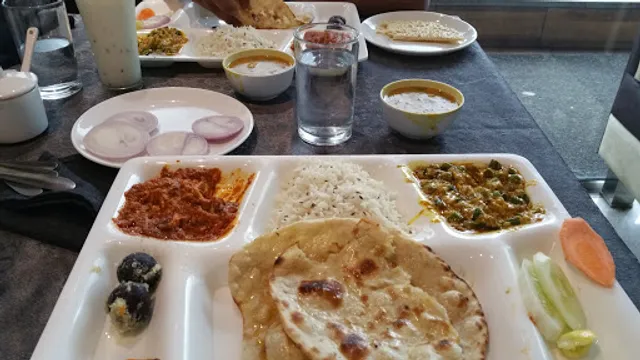 Delicacy Restaurant & Banquet (Pure Veg)(Vadodara)