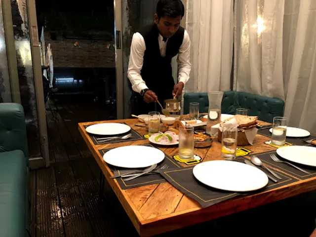 Urban Deck Tapas & Taproom