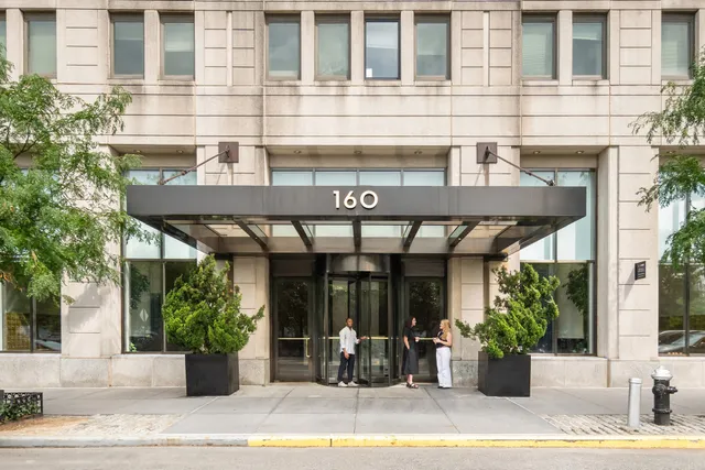 160 Riverside Boulevard Apartments