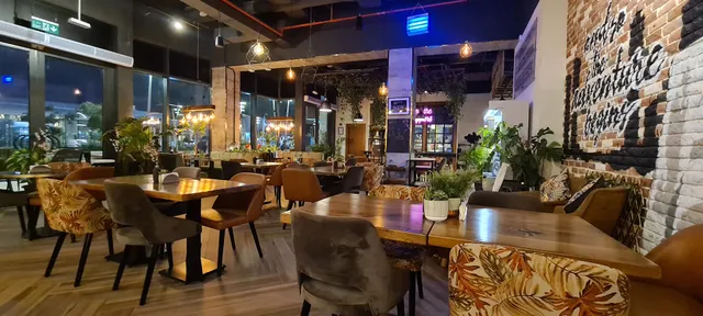 Hustle N' Flow Eatery · Doha