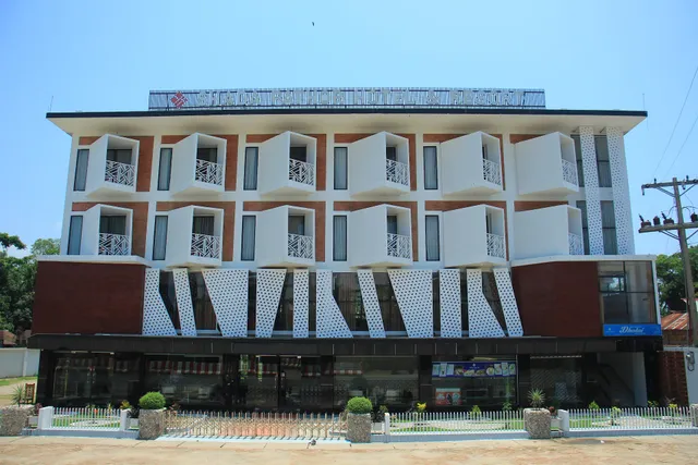 Shada Pathor Hotel & Resort
