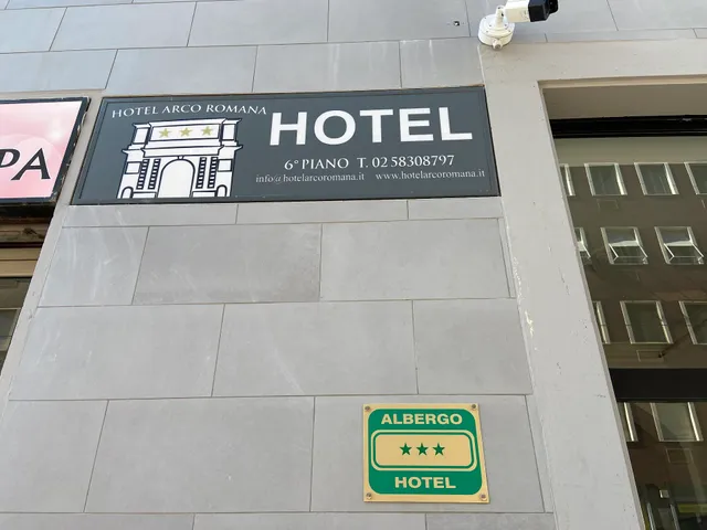Hotel Arco Romana