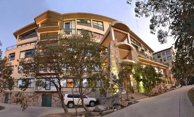 Mt Buller Chalet Hotel & Suites