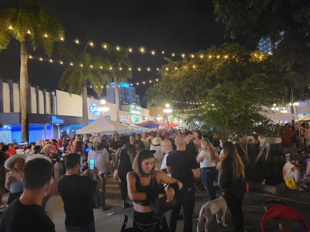 Hollyweird Halloween Festival