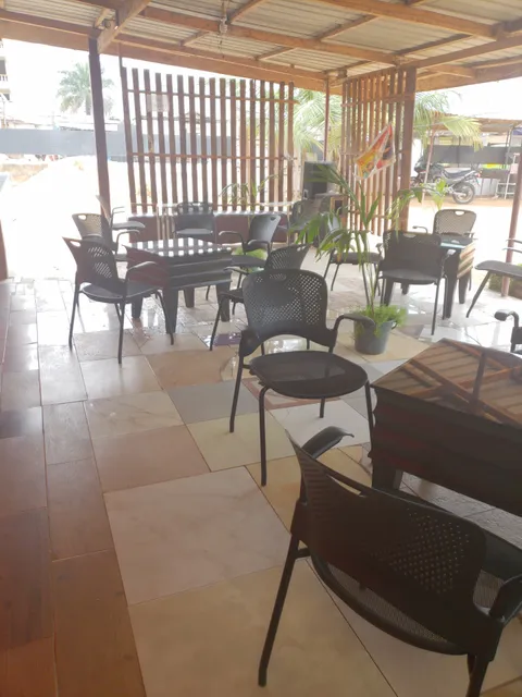 Plus Minus sports Bar&Restuaran