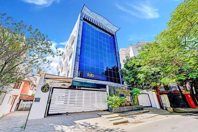 FabHotel Green Tree Inn I - Hotel in T Nagar, Chennai