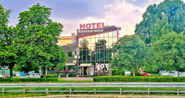 Glass Hotel Restauracja