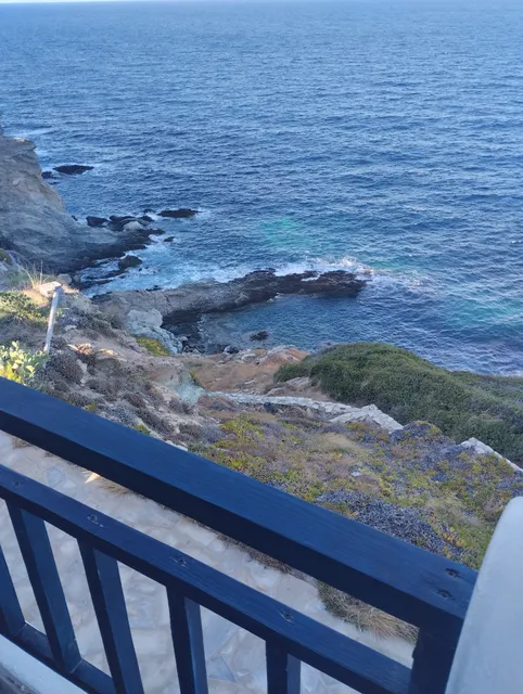 Cycladic apartment overlooking the Aegean Sea