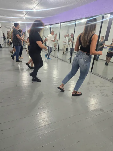 Salsa para todos by Asere