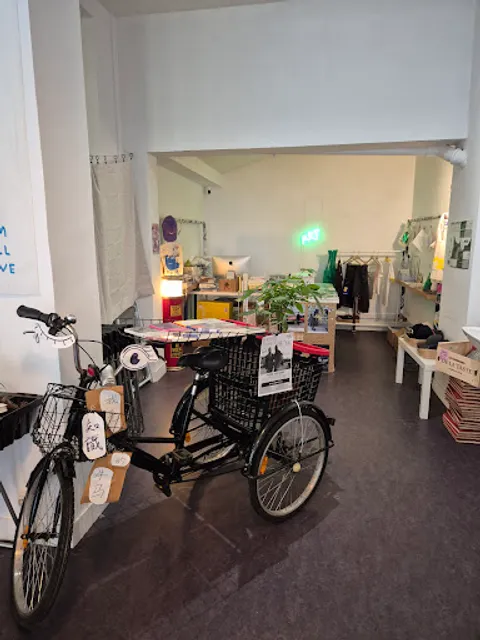 8lithèque 八梨空间