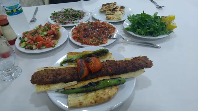 Can Kardeşler Kebap