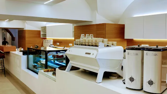 Bruncheria Zeri’s Specialty Coffee Plaza