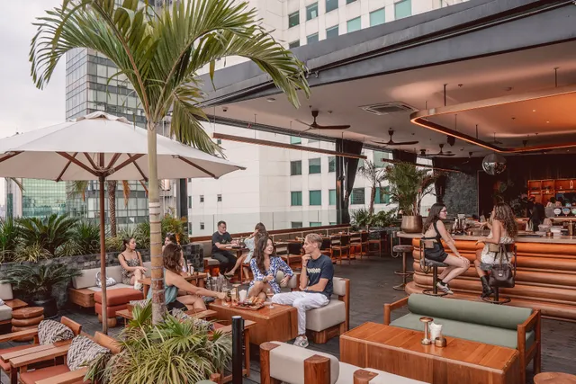 Papaya Papa – Rooftop Restaurant, Bar & Club Ho Chi Minh City