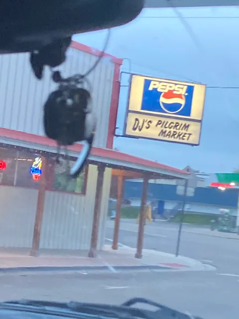 D J's Pilgrim Market