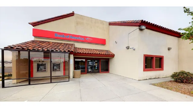 Bank of America (with Drive-thru ATM)