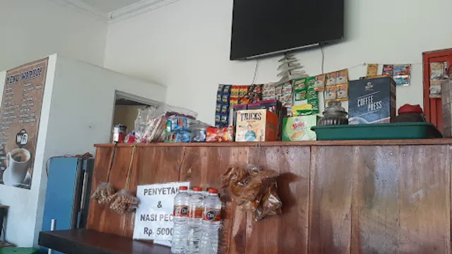 Waroeng Kopi Dara Sidoarjo ( Cak Adhan )