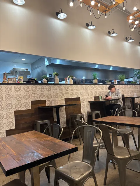 Los Gato's Tacos Mexican Restaurant + Catering