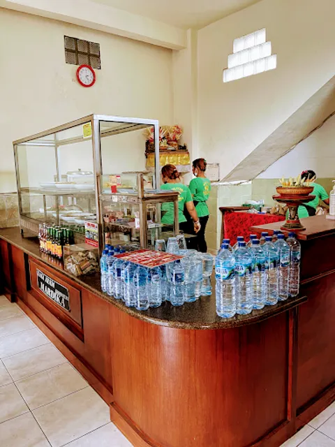 Warung Mardika nasi ayam Kedewatan