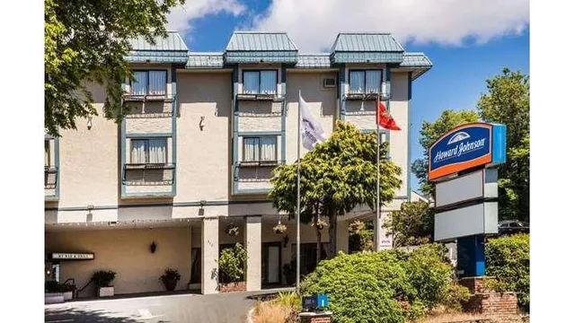 Howard Johnson by Wyndham Victoria