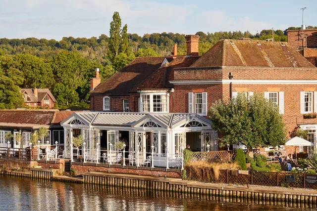 Macdonald Compleat Angler