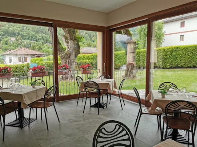 Ristorante "Castiglione" a Castiglione d'Intelvi - RISTORANTE di CUCINA tipica LOMBARDA vicino Lago di Como VALLE D'INTELVI
