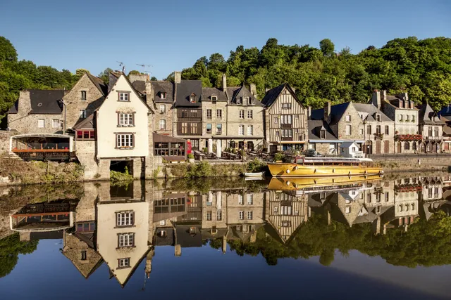 Vue sur le Port de Dinan - Location Vacances