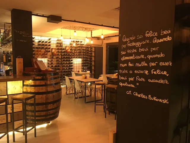 ReWine Enoteca Bistrot a Modica #Location per Eventi #Aperitivi #Apericene #Birreria #Wine Bar #Enogastronomia #Serate Live