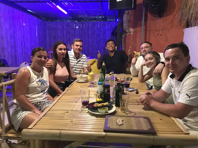 Tiki Tees Bar & Restaurant