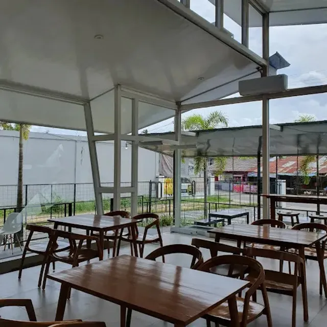 D'vine Kitchen & Cafe