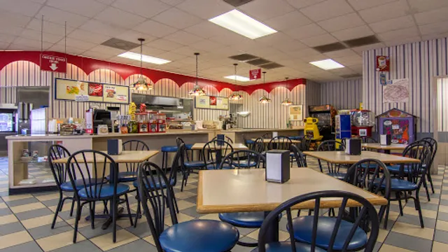 Ye Ole Fashioned Ice Cream & Sandwich Cafe