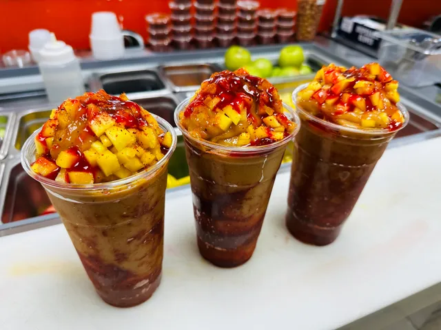 VIDA VERDE SNACKS & JUICES