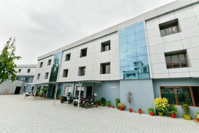 Super Capital O Vembanad Tourist Home