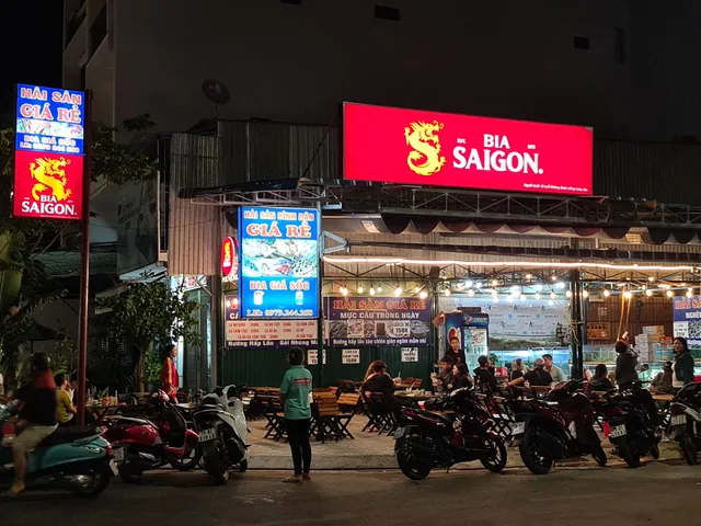 QUÁN NHẬU HẢI SẢN GIÁ RẺ