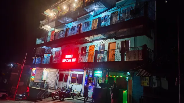 Hotel Lalaji Bayview