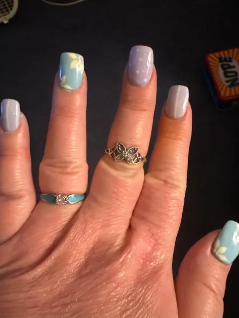 gorgeous nails and spa