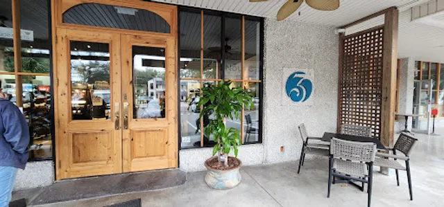 Three Little Birds -Fly in, Fly out