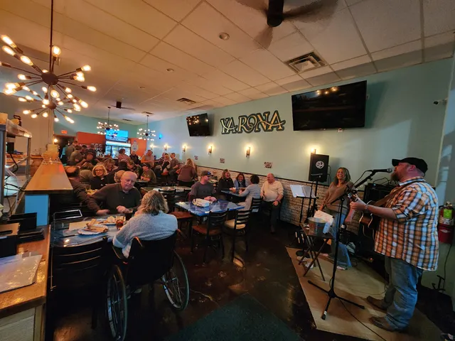 Ya Rona Craft Pizza and Cocktails