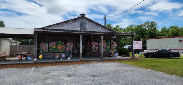 Lucy Lu's Boutique & Gifts