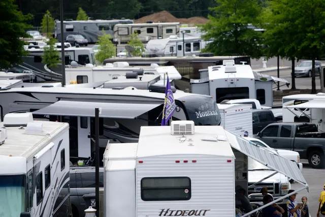 Hoover Met Complex RV Park
