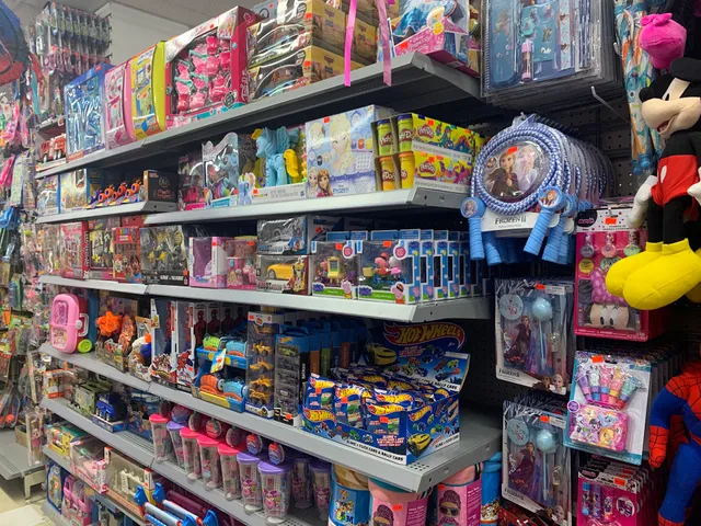 Real Deal Dollar And Discount.